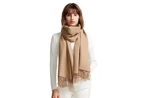 Classy Cashmere-feel scarf as a perfect girlfriend gift for winter.