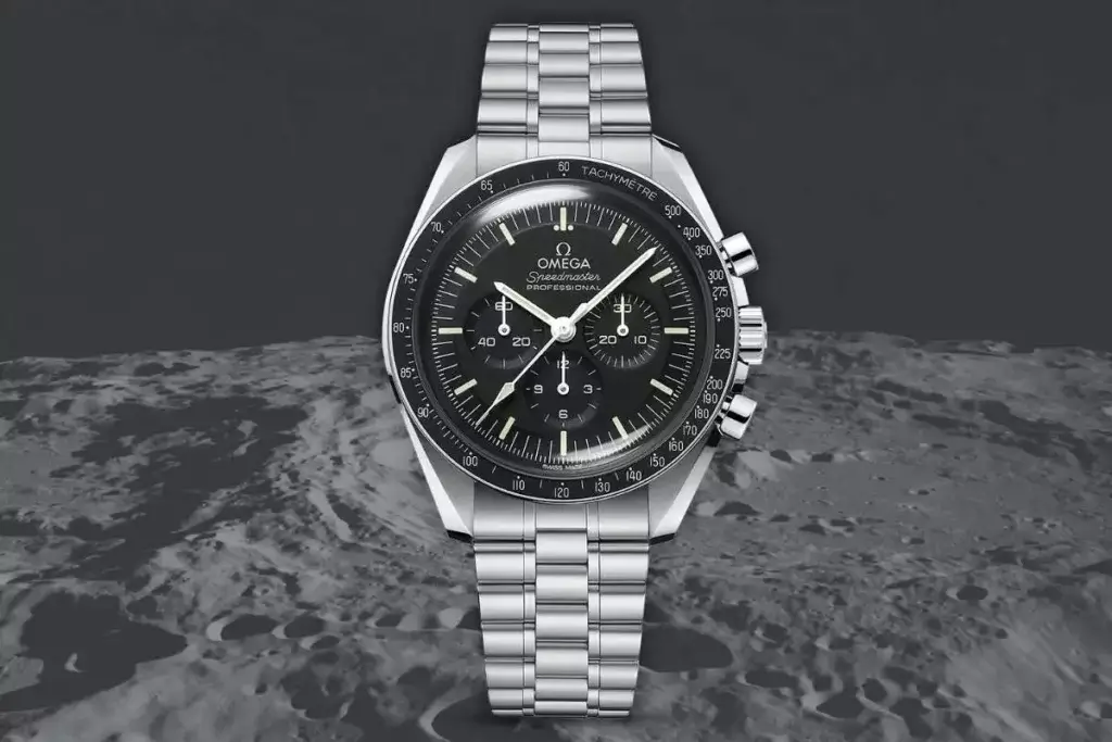 Omega Speedmaster Moonwatch wristwatch, the first watch on the moon in the Apollo 11 mission, with a moon background.